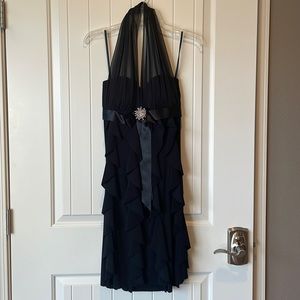 Size 6 Betsy and Adam little black dress